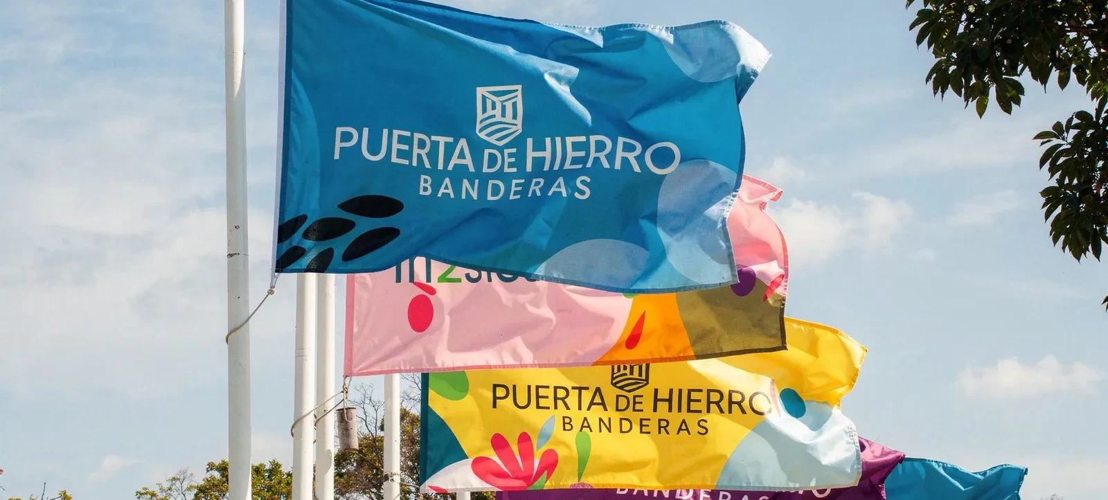 Banderas Puerta de Hierro portada